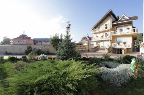 Pensiunea Boema Piatra Neamt Exterior photo